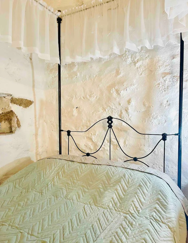 Traditional residence for sale